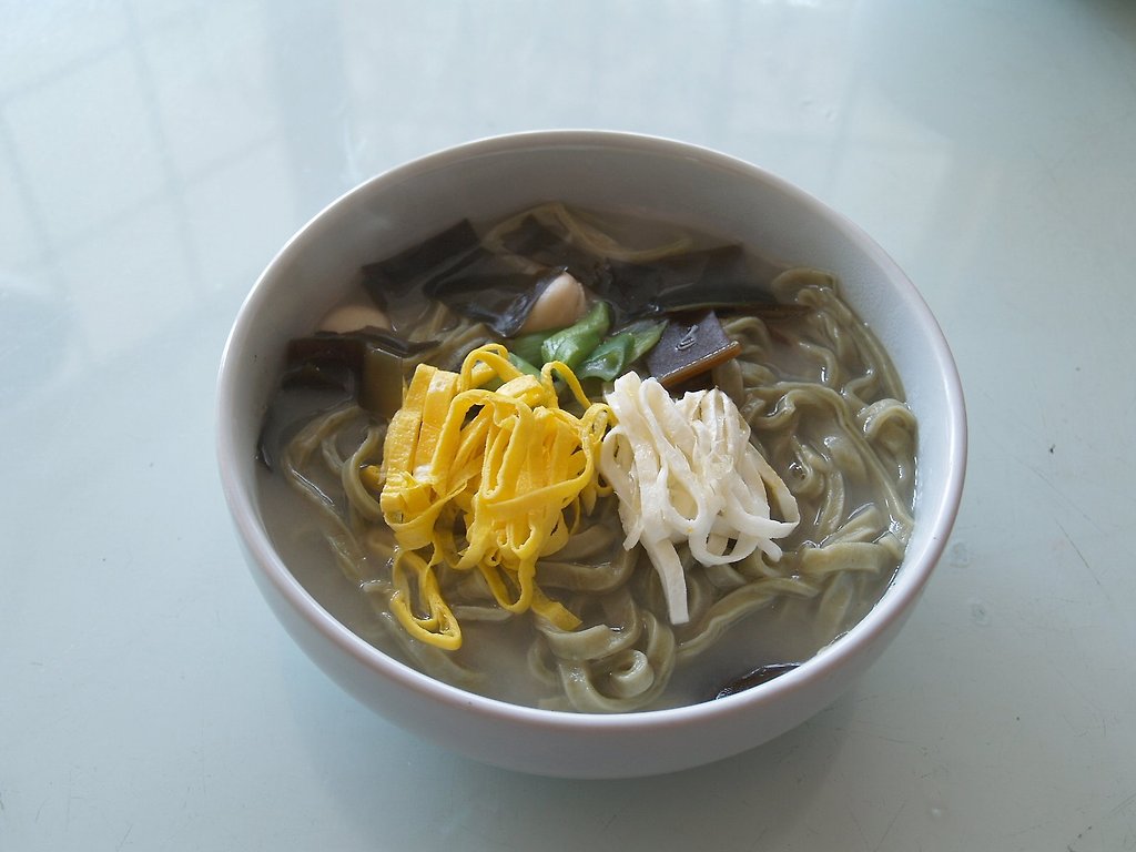 녹차칼국수 이미지
